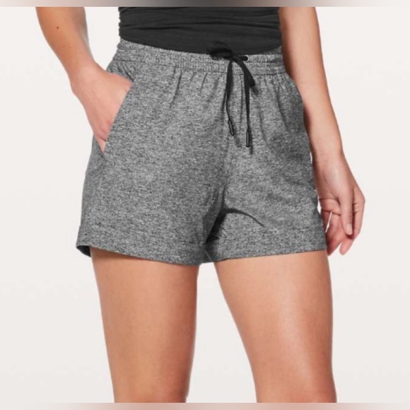 Lululemon Spring Break Away Short *4-way Stretch 3" Heather Lux Multi Black Sz 6 - Picture 2 of 9